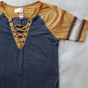🏈Gray & Mustard Crisscross Lace Up Football Tee